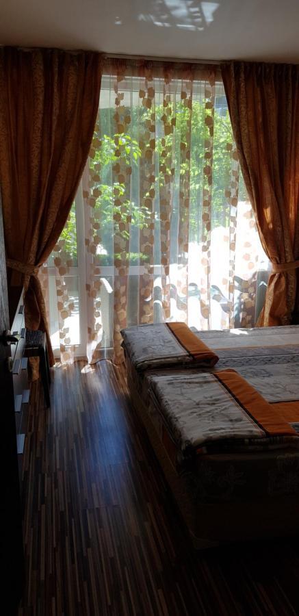 Apartment With Green Terrace 부르가스 외부 사진
